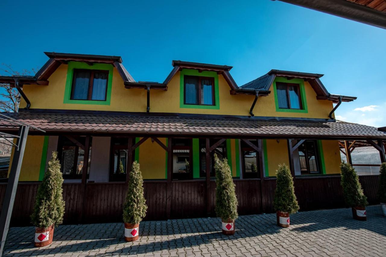 Complex Stefanesti Hotel Bozovici Exterior photo